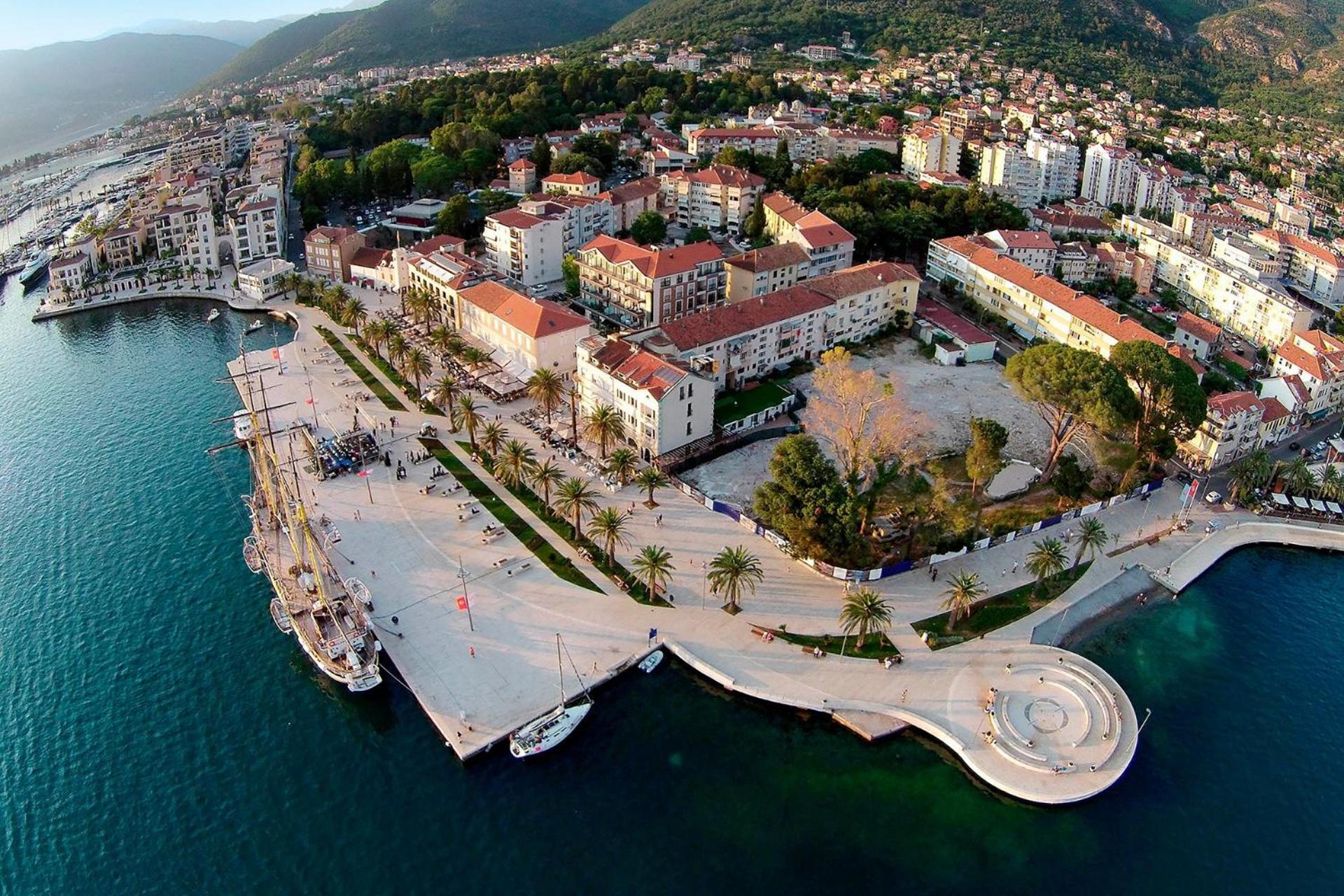 M&N Residence Tivat Eksteriør billede