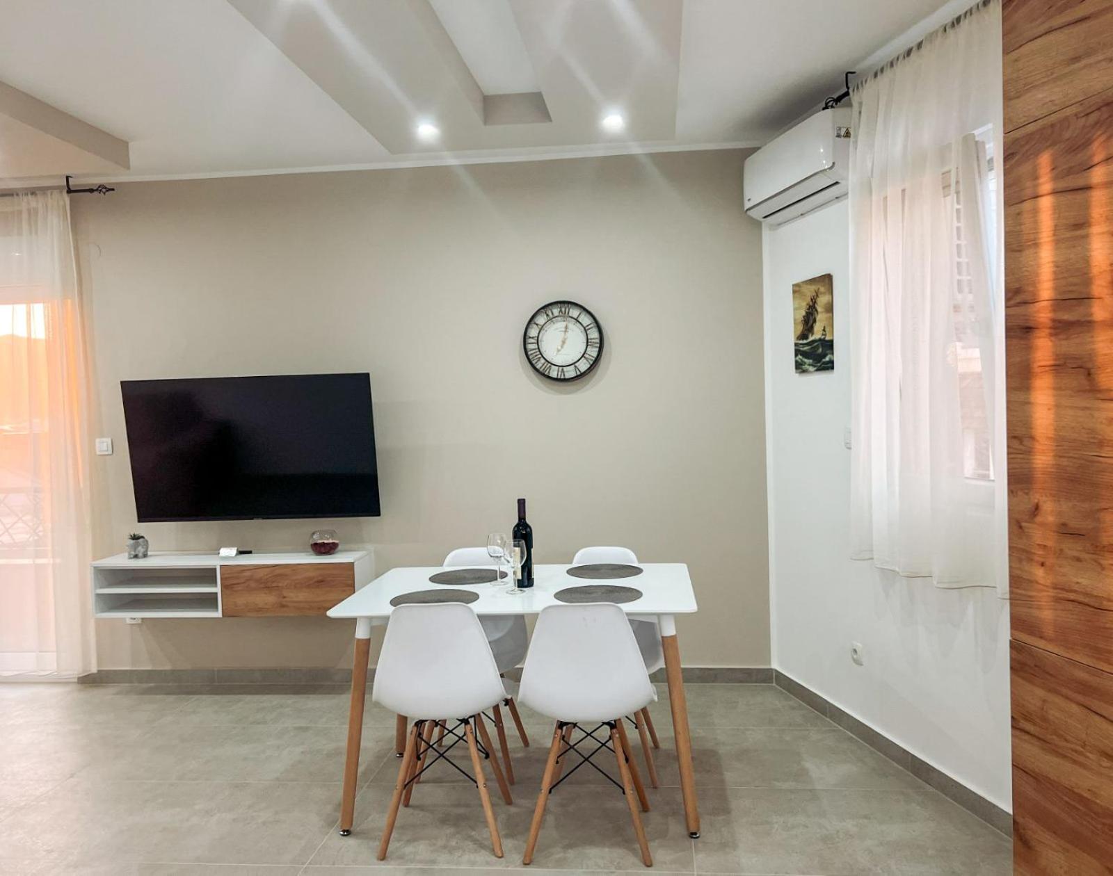M&N Residence Tivat Eksteriør billede
